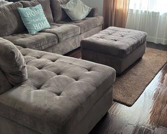 Amazing New Luxury 2 Bdrm Townhome Pool South Charlotte in heart of Ballantyne - Charlotte - Sala de estar