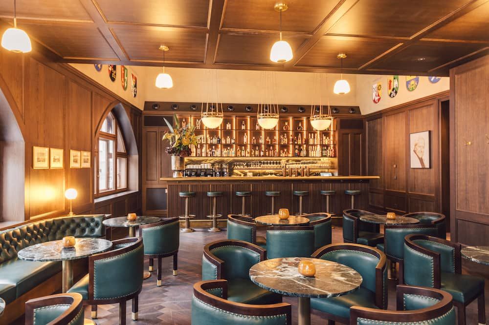 بوست هوتل توبي - شرونس - بار