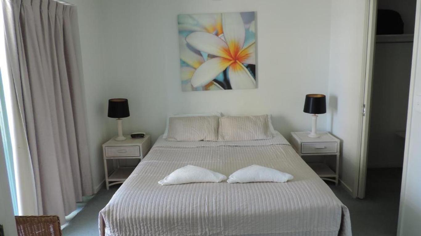Emerald Sands Holiday Apartments