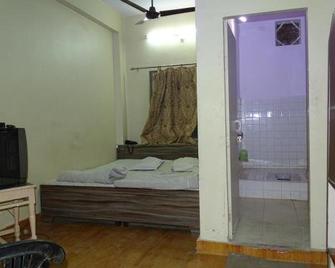 Hotel Samrat Ajmer - Ajmer - Slaapkamer