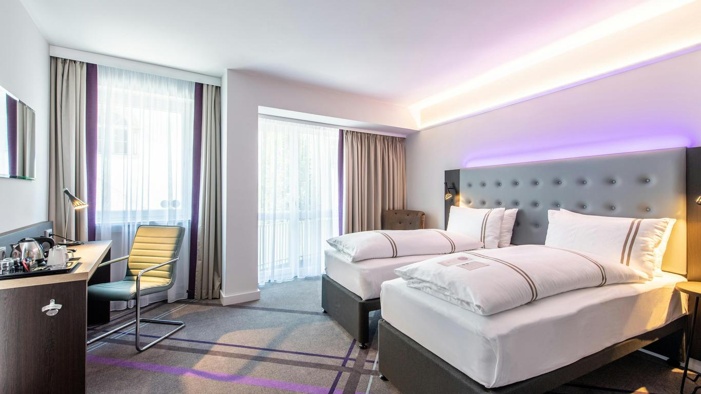 بريميير إن باساو فايسر هازي