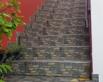 Apart Studios Pontal - Aeroporto 400 M - Centro 2,5 Km - Praia 1,5 Km - Ilhéus - Escalier