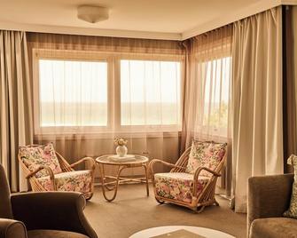 Sola Strand Hotel - Sola - Living room