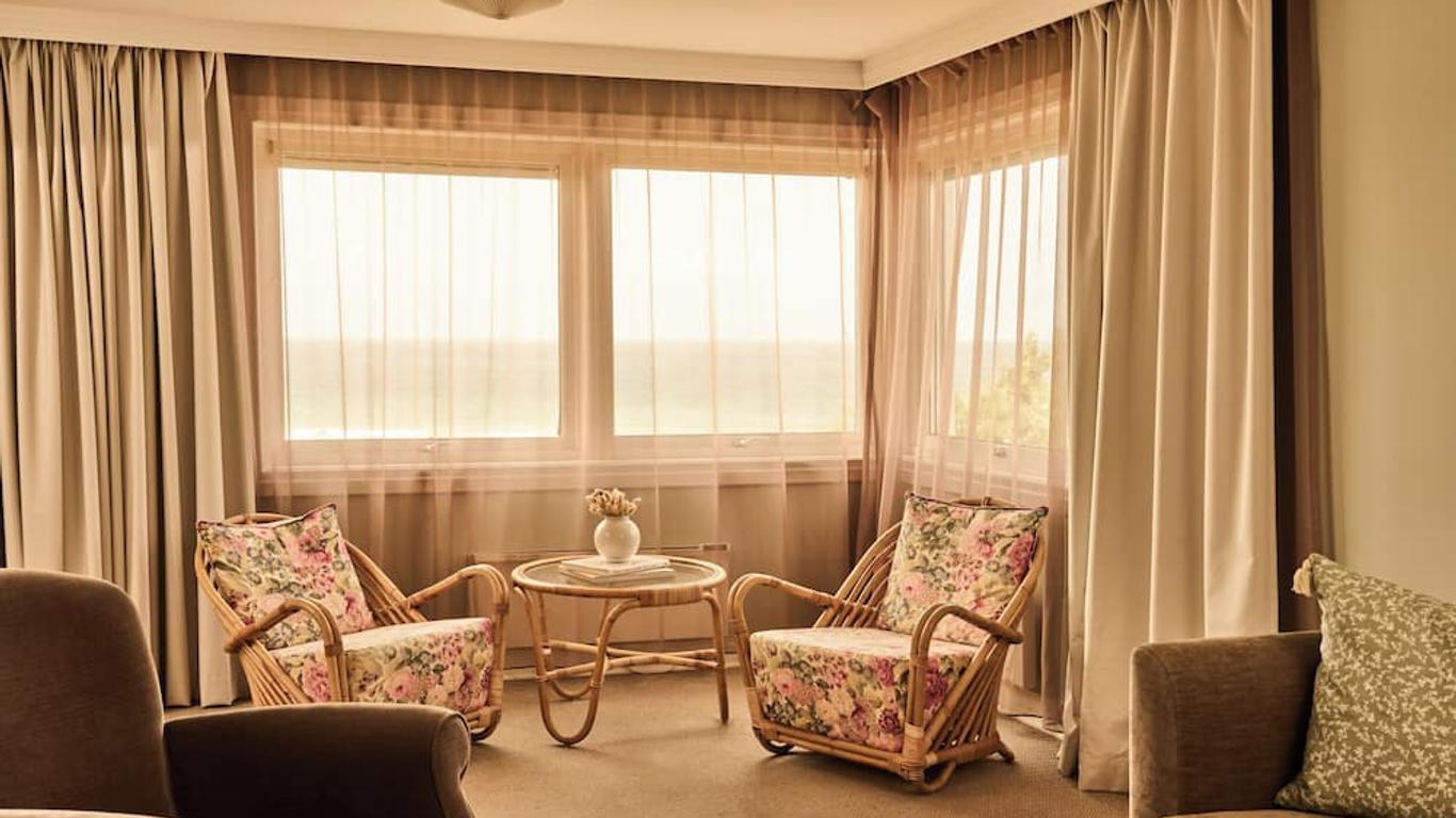 Sola Strand Hotel