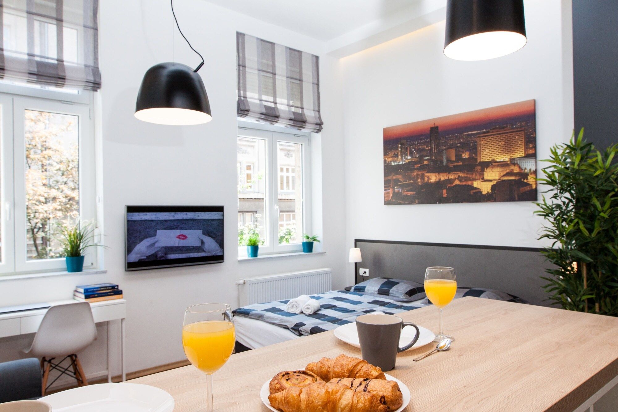 Dining room view of Loox serviced apartments Hatzova