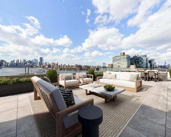 Modern Guest Suite with Large Private Terrace Williamsburg - ברוקלין - מרפסת