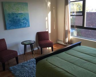 Beautiful and modern 4 bed/3 bath plus roof deck. - Brooklyn - Bedroom