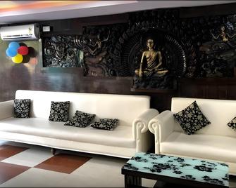 Hotel Tathagat - Gaya - Living room