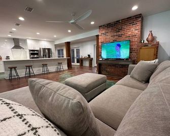 Group Retreat Fairhope - Fairhope - Sala de estar