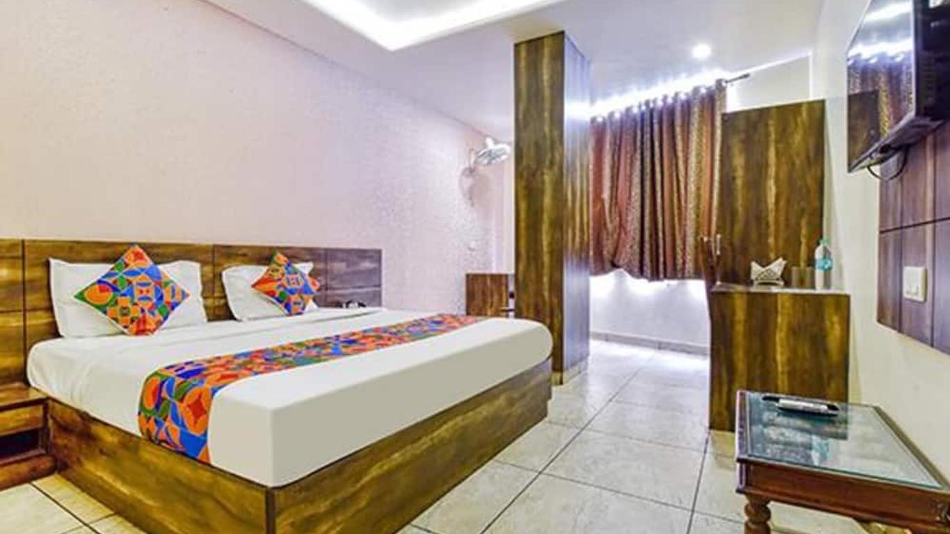 Fabhotel Padmawati Palace