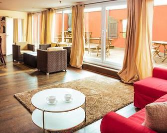 Hotel Sleepinn Volkspark - Hamburg - Living room