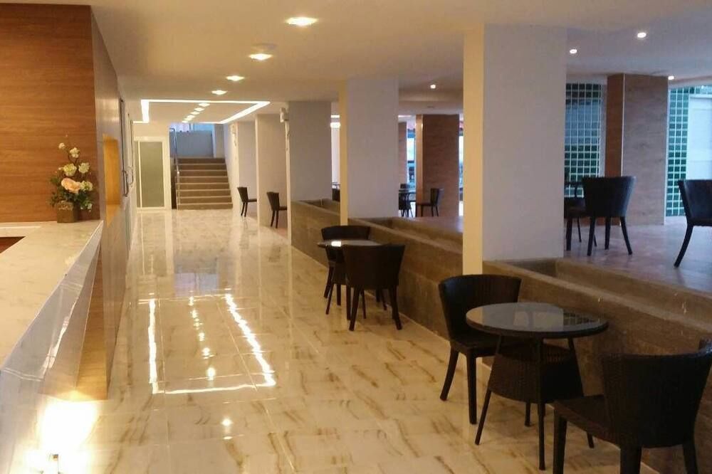 نانترا باتايا يان أمبو بيتش