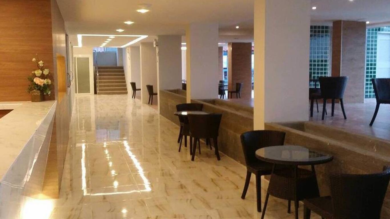 نانترا باتايا يان أمبو بيتش