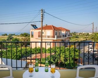 Irinoula Dreams - Kamisiana - Balcony