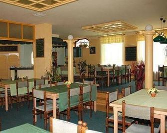 Hotel Monaco - Náměšť nad Oslavou - Restaurant