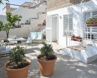 Sun Apartment In Fuentebravía Beach - El Puerto de Santa María - Patio