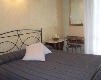 B&B Southitaly - Busto Arsizio - Habitación