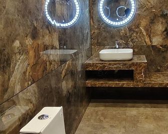 Maryland Resort Wayanad By Voye Homes - Meenangadi - Bathroom