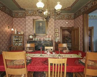 Hope Merrill House - Geyserville - Dining room