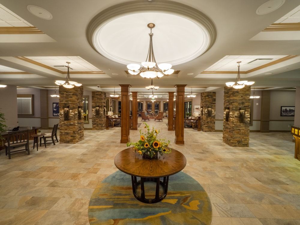 Chautauqua Harbor Hotel - Celoron - Lobby