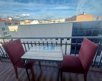 Rooms for rent in shared apartment good atmosphere, private spaces - Mataró - Parveke
