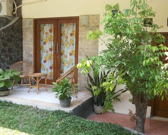 Beto Guesthouse - Yogyakarta - Patio