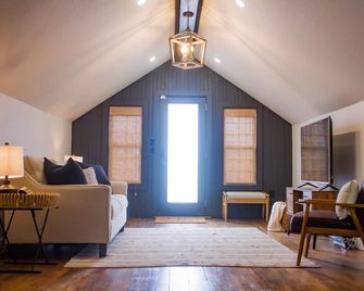 New! Downtown Apartment in Mountain Home - Mountain Home - Sala de estar