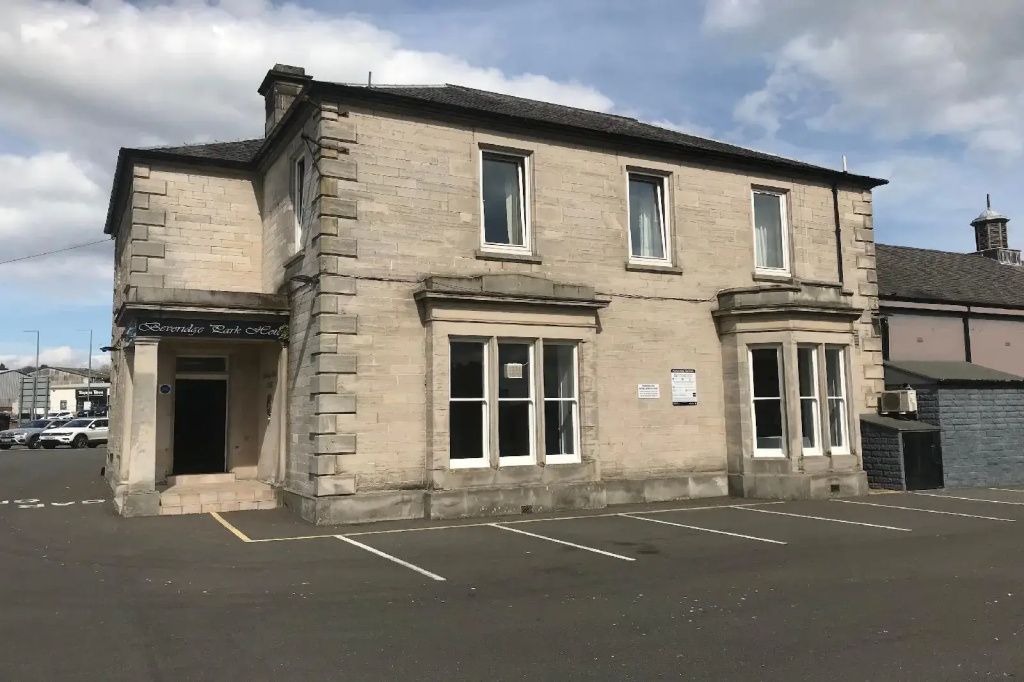 Beveridge Park Hotel - Kirkcaldy - Budova