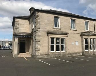 Beveridge Park Hotel - Kirkcaldy - Budova