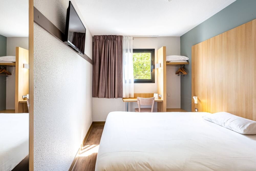 B&B HOTEL Angers Parc Expos - Verrières-en-Anjou - חדר שינה