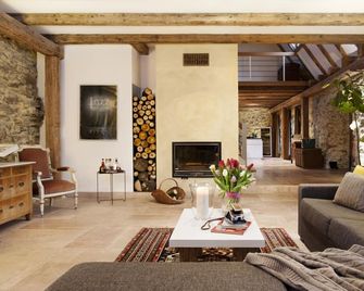 Uroczysko Siedmiu Stawów Luxury Hotel - Niemcza - Pokój dzienny