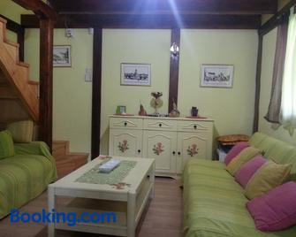 Holiday Homes Biser Lopatnice - Kraljevo - Living room
