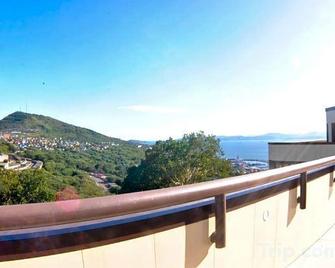 Geyzer Hotel - Petropavlovsk Kamcatskij - Balcone