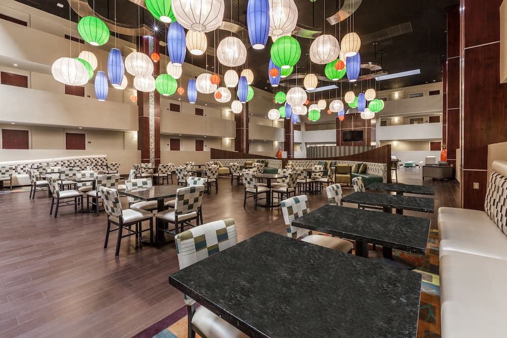 Restaurant view of Holiday Inn Hotel & Suites Oklahoma City North