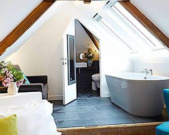 Live and Let Live Inn - Totnes - Bedroom