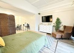 Gorgeous Condo in SJ w Coffee Wi-FI - Saint John - Phòng ngủ