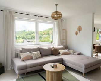 Trimosa - Apartments & Homes - Minden (Rheinland-Pfalz) - Living room