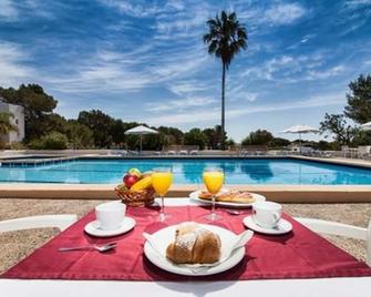 Bungalows Es Pins - Emar Hotels - Sant Ferran de ses Roques - Piscina