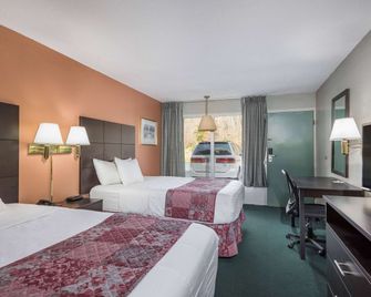 Days Inn by Wyndham Jellico - Tennessee State Line - Jellico - Спальня