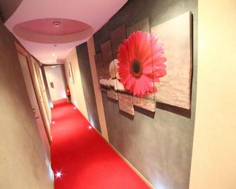 Hôtel de France - Lens - Couloir