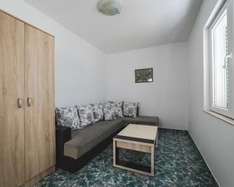 Apartments Memidz - Budva - Living room