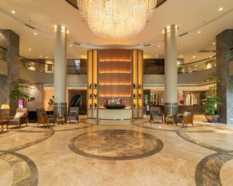 I Hotel Batam - Batam - Vestíbul