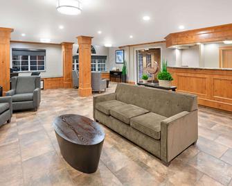 لا كينتا إن باي ويندام ميسولا - ميسولا - غرفة معيشة