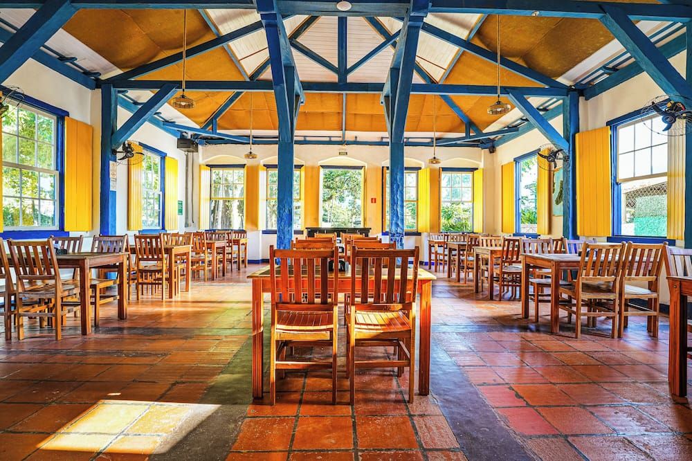 فيل إن بوسادا بروميلياس - إلهابيلا - مطعم