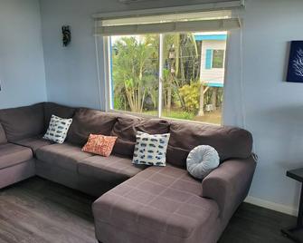 Ocean Front Beach Bungalow #3 - Playa Hermosa - Sala de estar