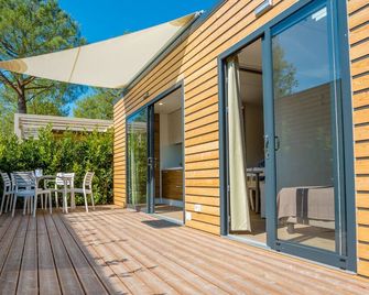 Concept Village Piccola Gardiola - San Felice del Benaco - Patio