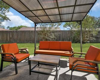 290/Cypress/Nw Houston/Pets/Newlisting - Cypress - Patio