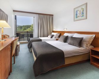 Hotel Jezero - Plitvice Lakes National Park - Plitvicka Jezera