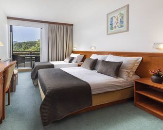 Hotel Jezero - Plitvice Lakes National Park - פליטביצ'קה יזרה
