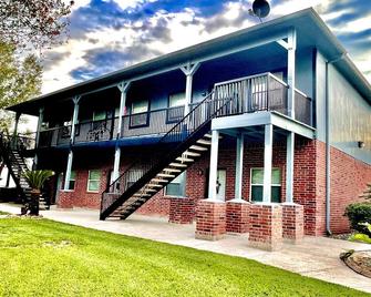 Lovely 1 bedroom apartment Pearland - Wi-Fi - Roku TV - Pearland - Building